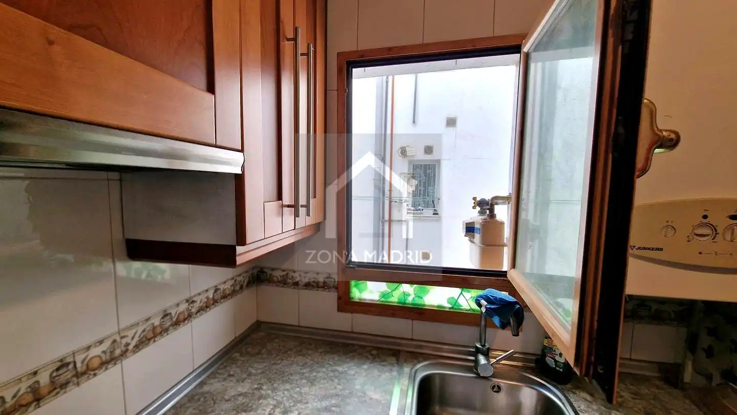 Kitchen of Flat for sale in Madrid  with Air Conditioner and Terrace