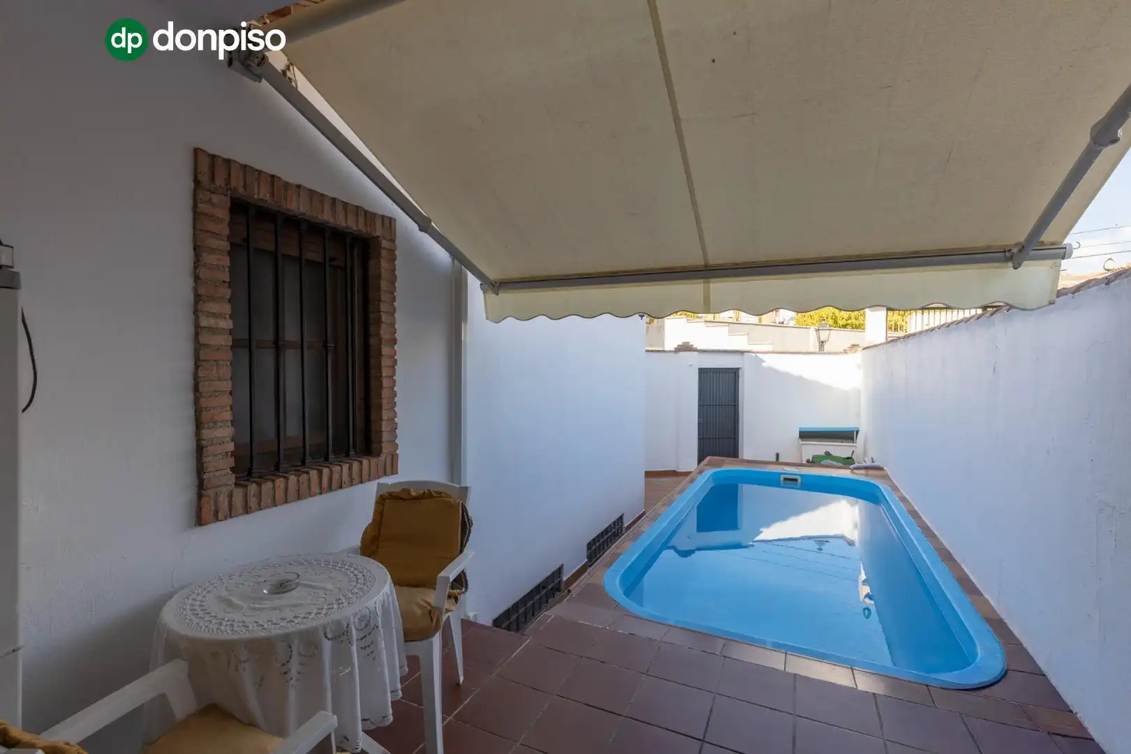 Swimming pool of Houses for sale in Láchar, Granada