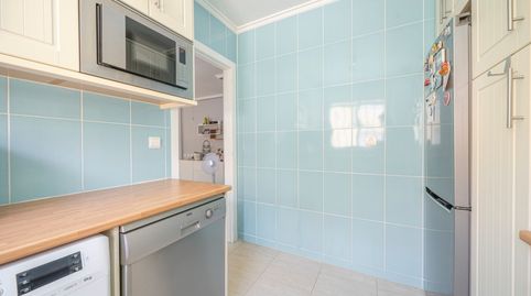 Descubre esta fantaacutestica vivienda independiente, distribuida en dos plantas maacutes solaacuterium, ubicada en una parcela pr, imatge 3