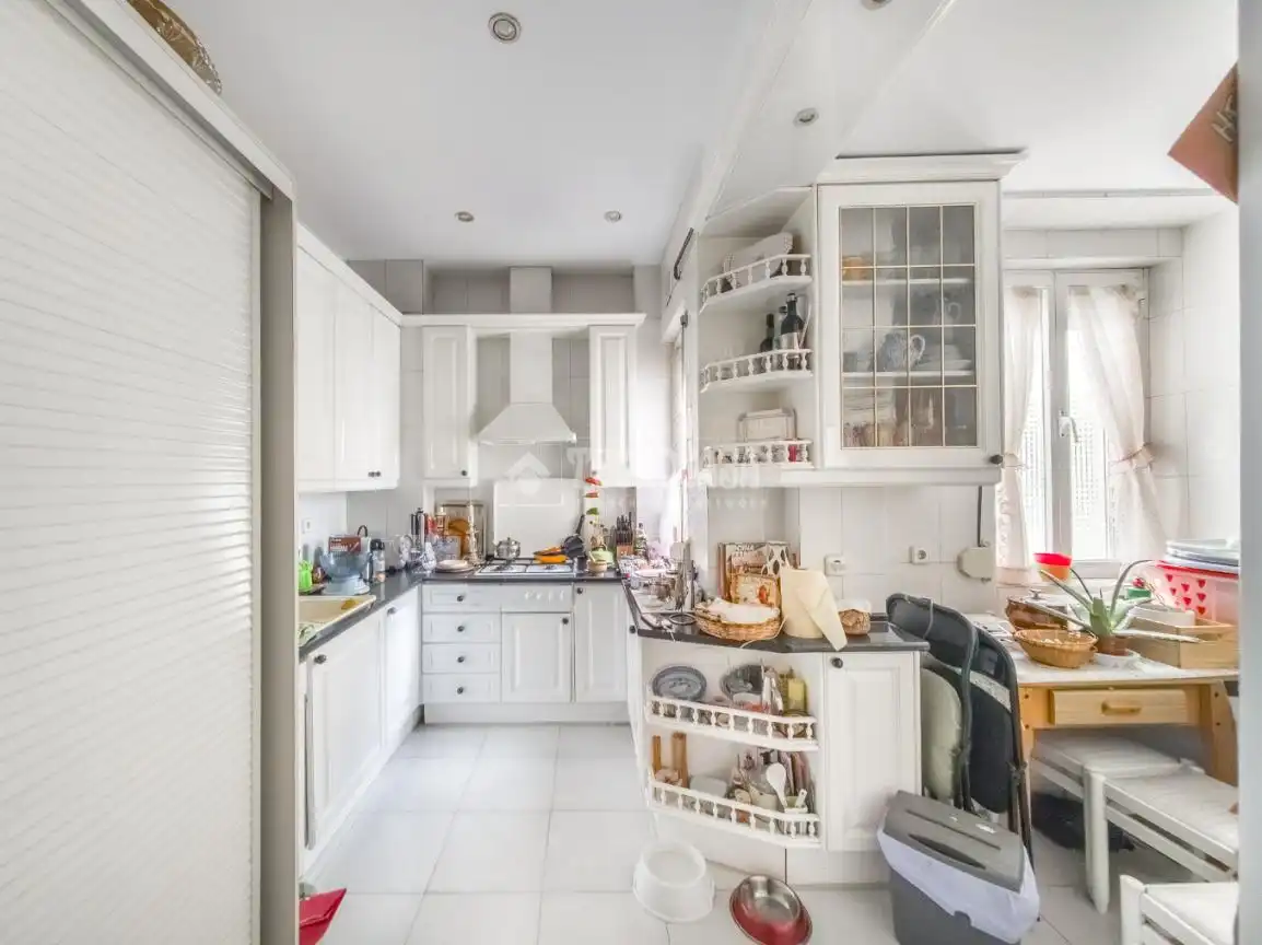 Küche von Wohnung zum Verkauf in Madrid mit Heizung, Parkett und Terrasse