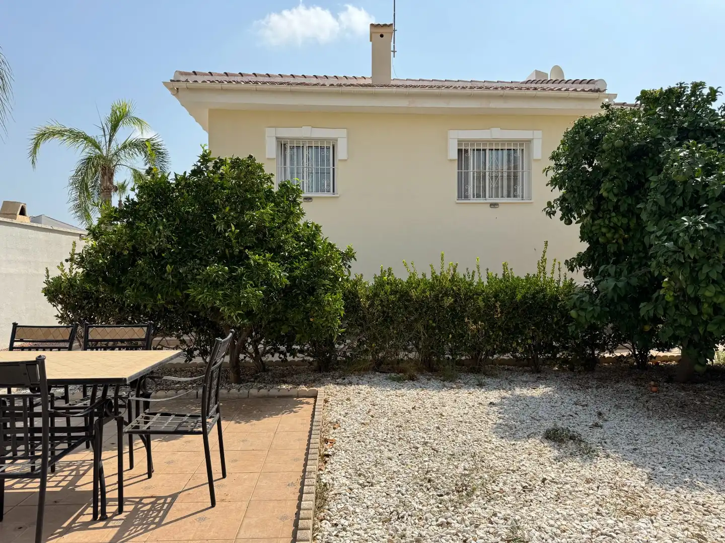 Vista exterior de Casa o xalet en venda en Rojales amb Aire condicionat, Jardí privat i Terrassa