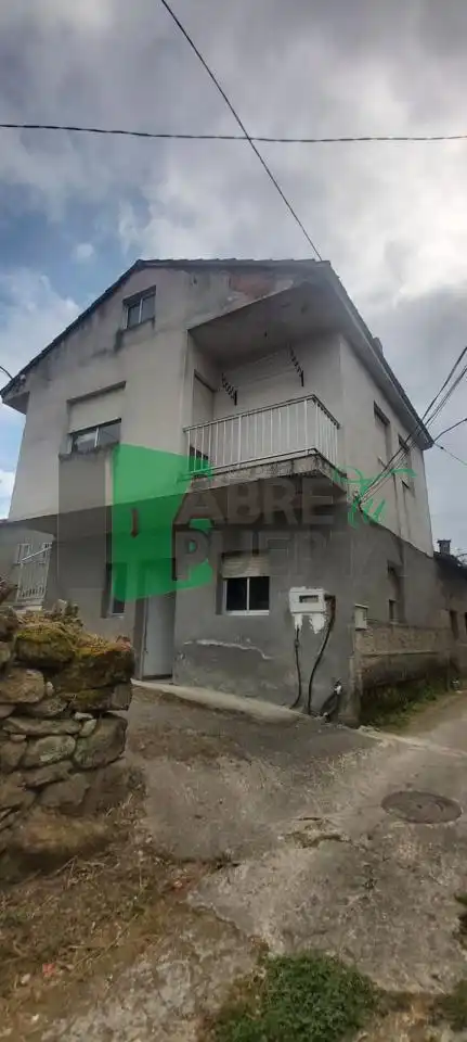 Vista exterior de Casa o chalet en venta en A Bola  con Calefacción, Jardín privado y Amueblado