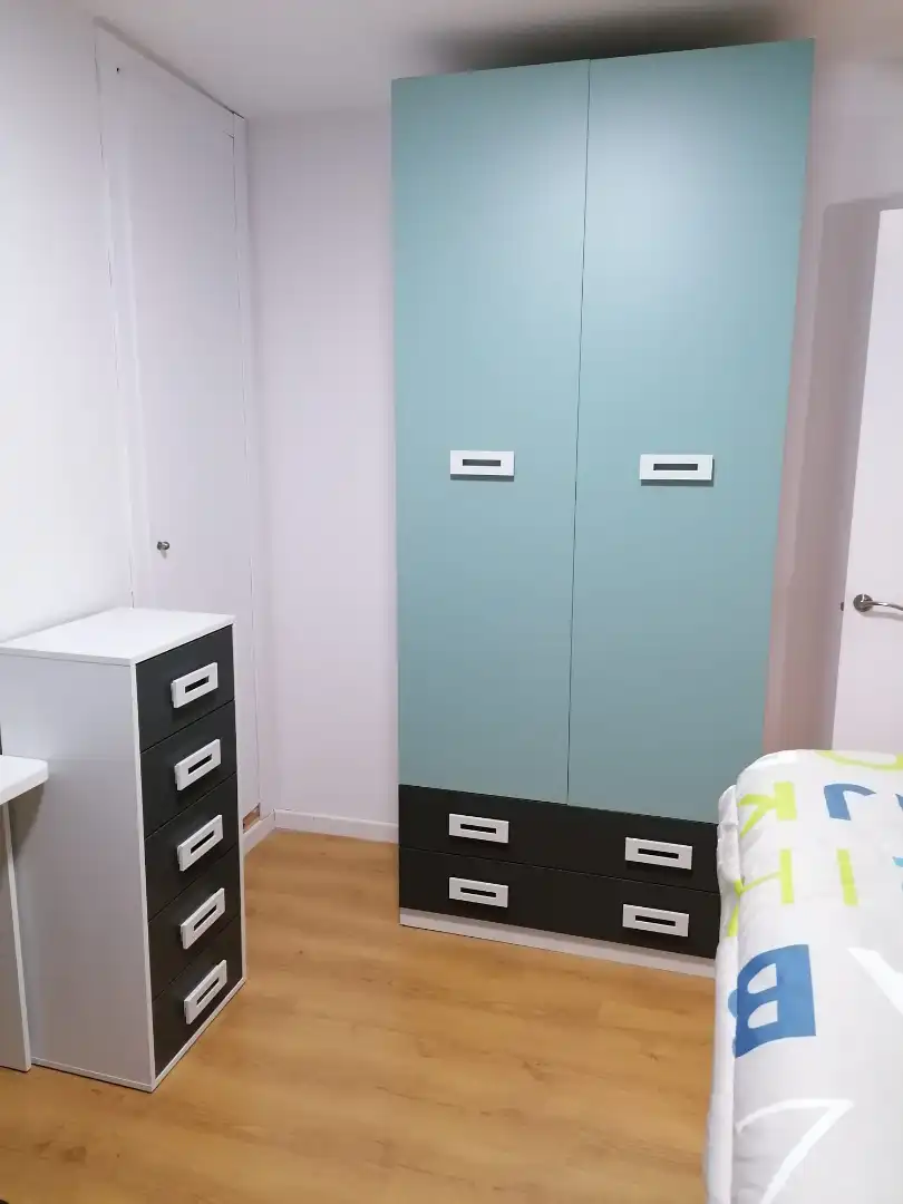 Habitación de Dúplex en venta en Mondéjar con Aire acondicionado, Calefacción y Amueblado