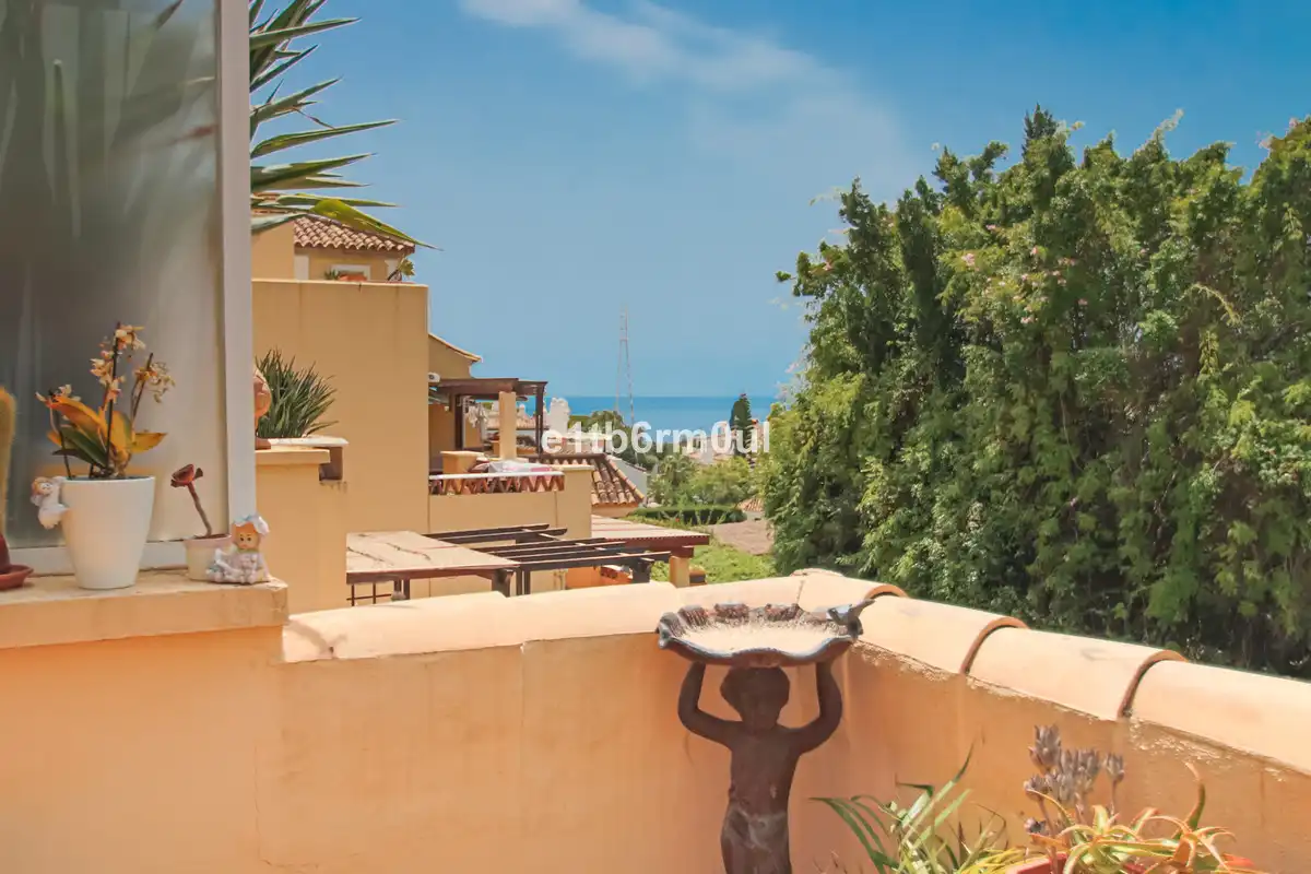 Garden of Attic for sale in Marbella  with Air Conditioner