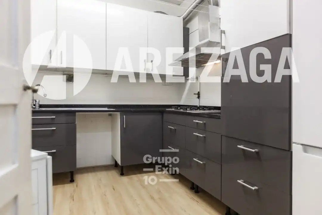 Cocina de Piso en venta en Donostia - San Sebastián  con Calefacción y Balcón
