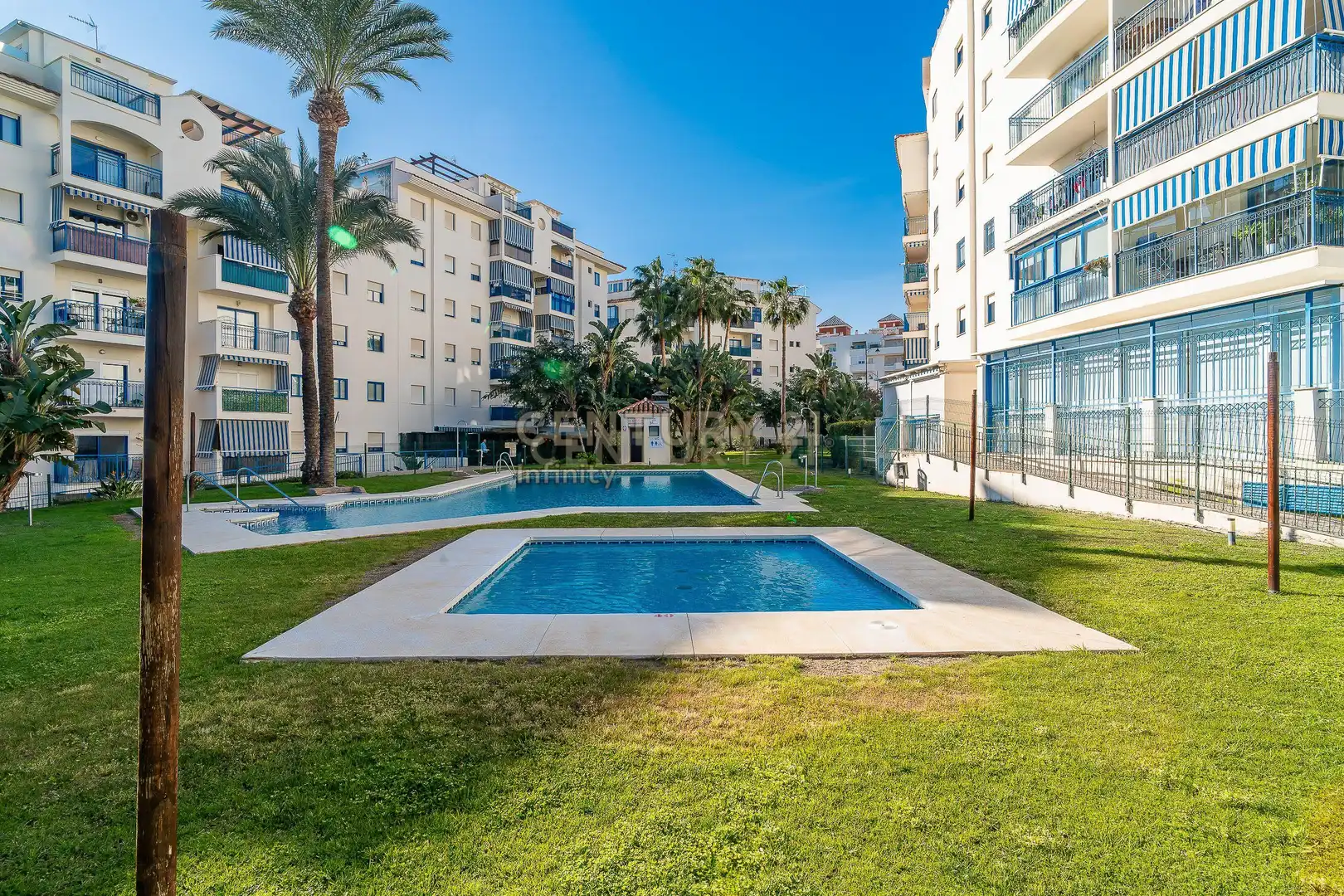 Piscina de Apartamento en venta en Estepona con Jardín privado, Horno y Piscina comunitaria