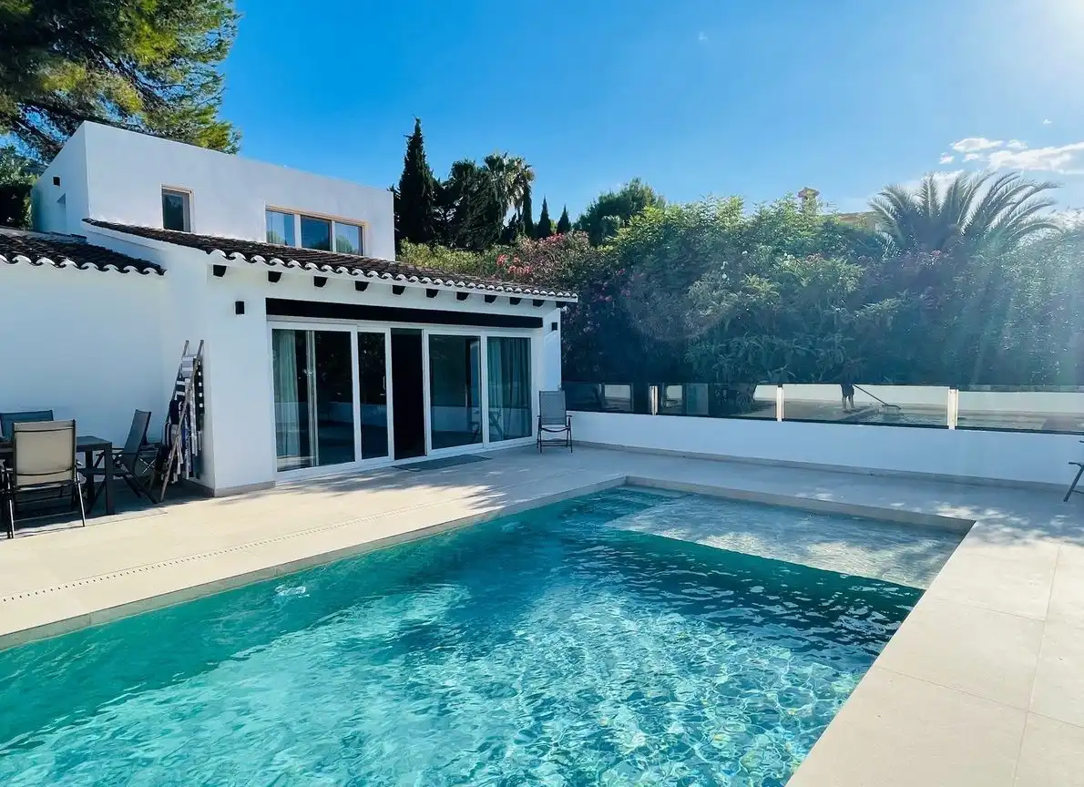 Swimming pool of Houses for sale in Dénia  with Air Conditioner, Heating and Private garden