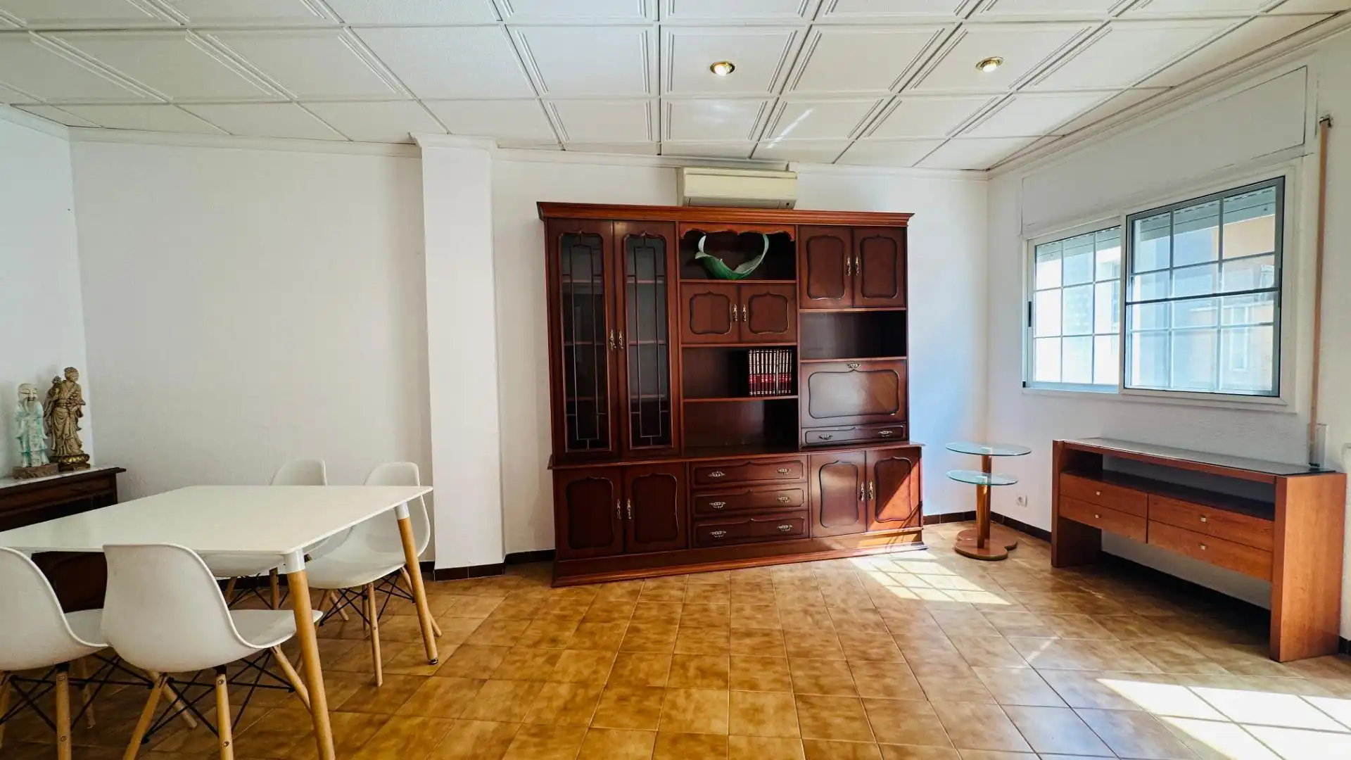 Sala de estar de Piso en venta en Amposta con Aire acondicionado, Terraza y Amueblado