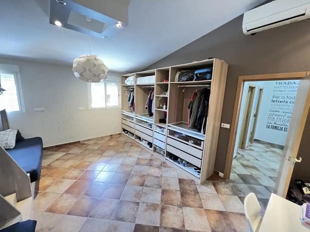 Habitación de Casa o chalet en venta en Alzira con Aire acondicionado, Jardín privado y Terraza