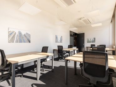 Office space with lift to rent in Calle Marie Curie 9