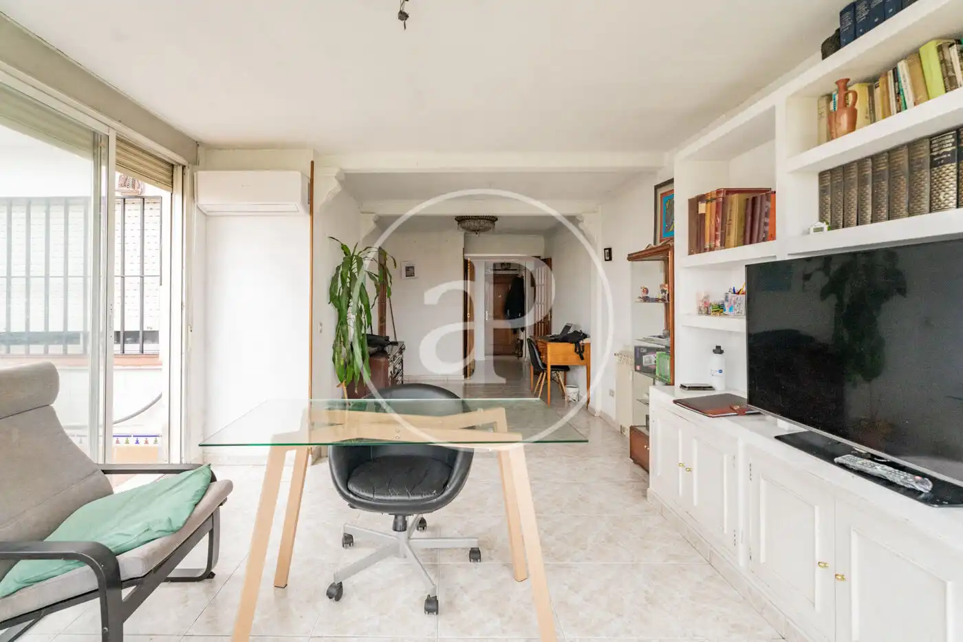 Sala de estar de Ático en venta en Madrid con Calefacción y Terraza
