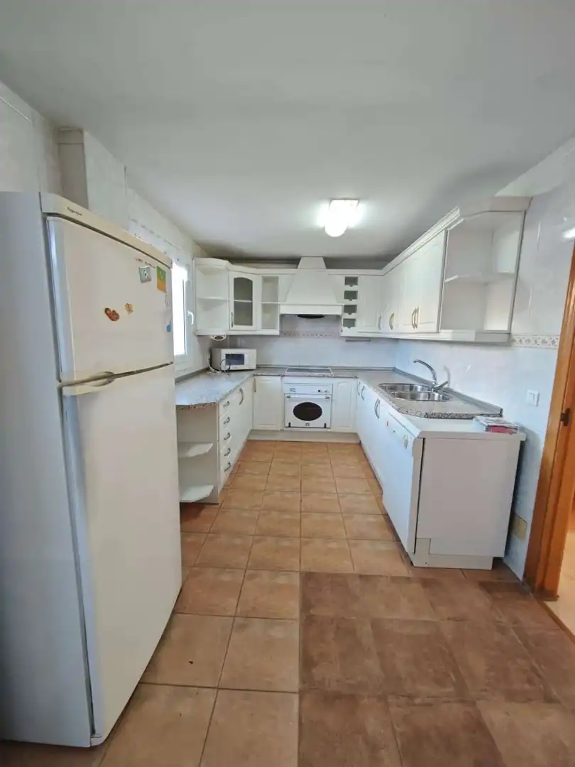 Cuina de Casa o xalet en venda en Vélez-Málaga amb Terrassa i Traster