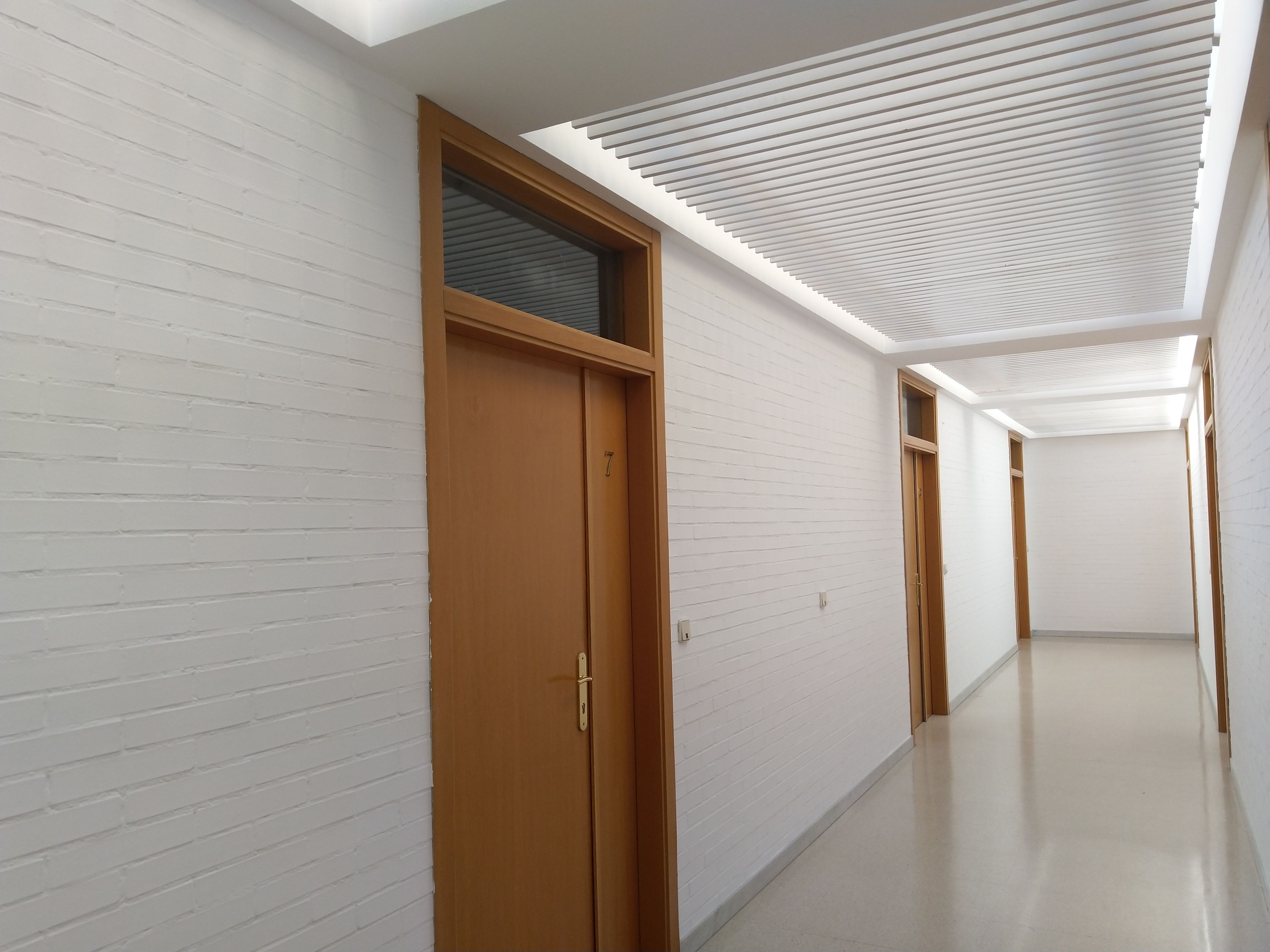 Büro miete in  Lleida Capital mit Klimaanlage, Heizung und Möbliert