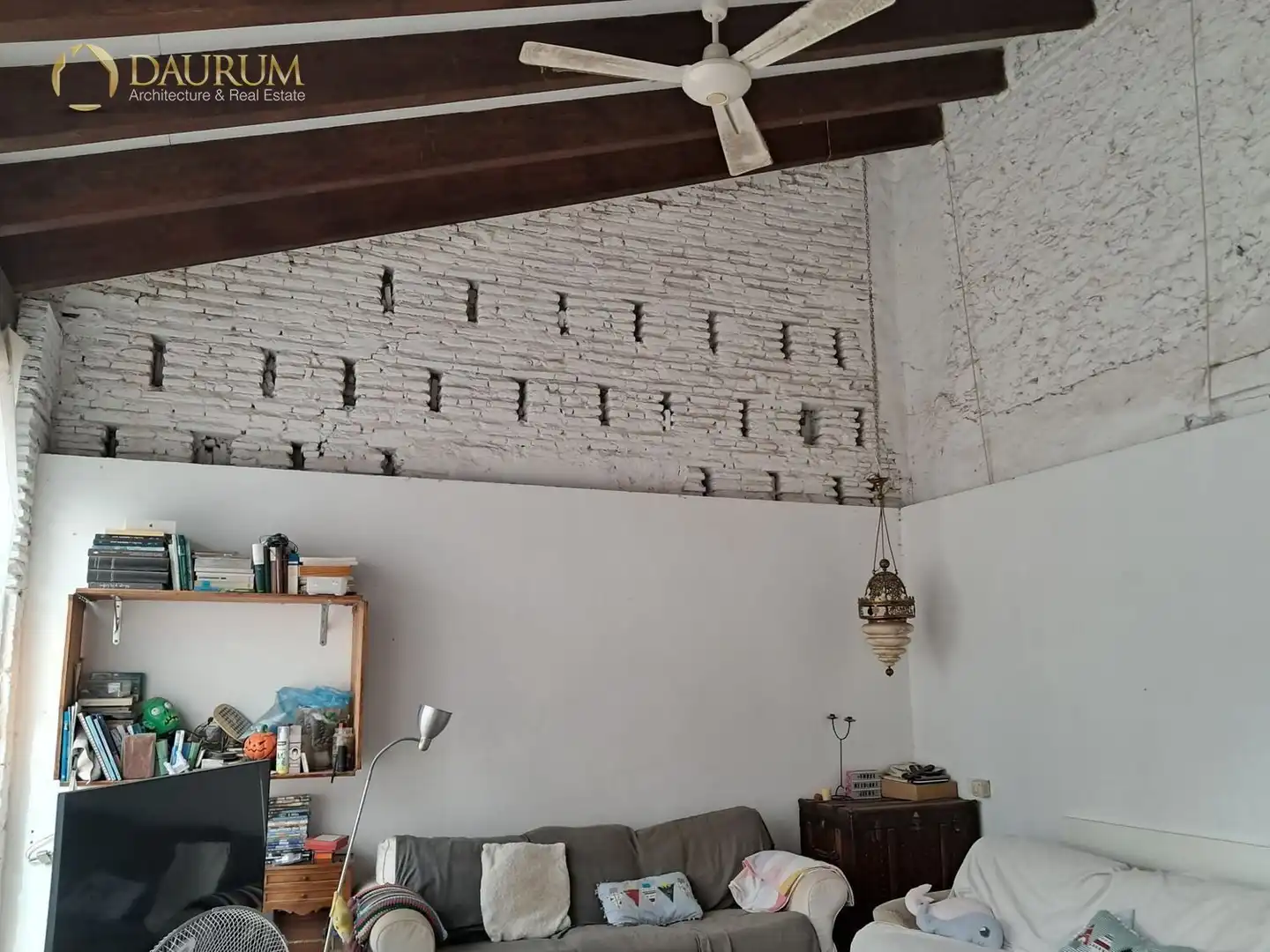 Living room of Houses for sale in Valencia  with Air Conditioner, Swimming Pool and Community pool