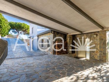 Villa in vendita a Urbanitzacions