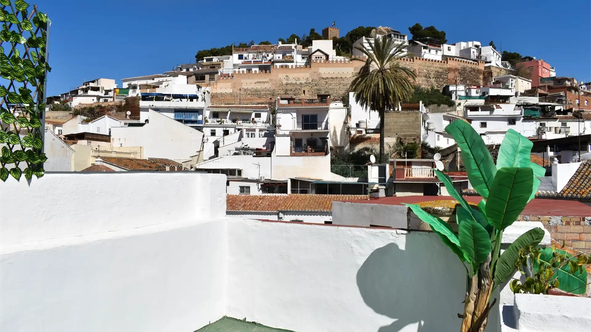 Exterior view of Houses for sale in Vélez-Málaga  with Furnished
