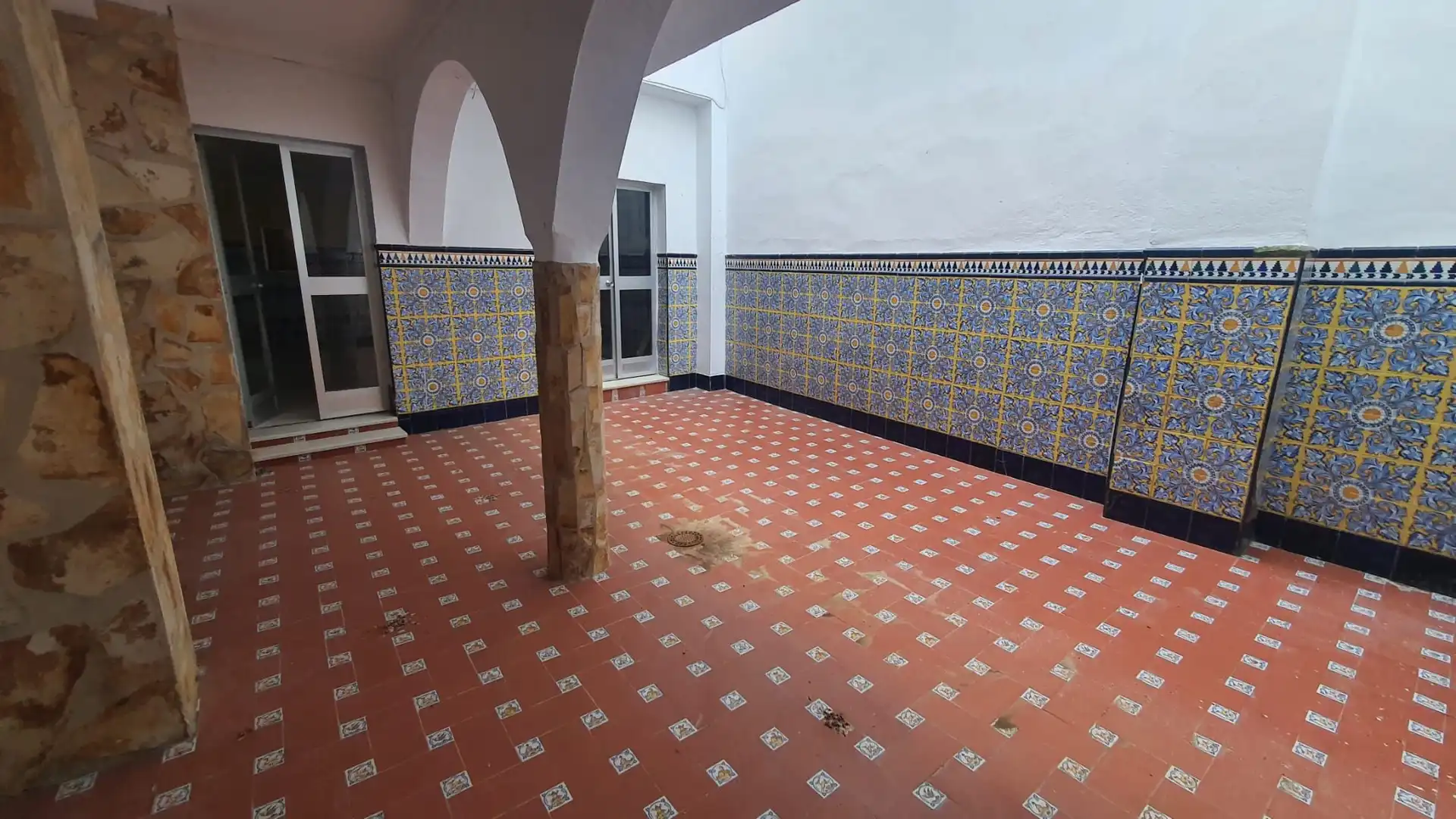Casa amb terrassa en venda a Fernán-Núñez, imagen 2