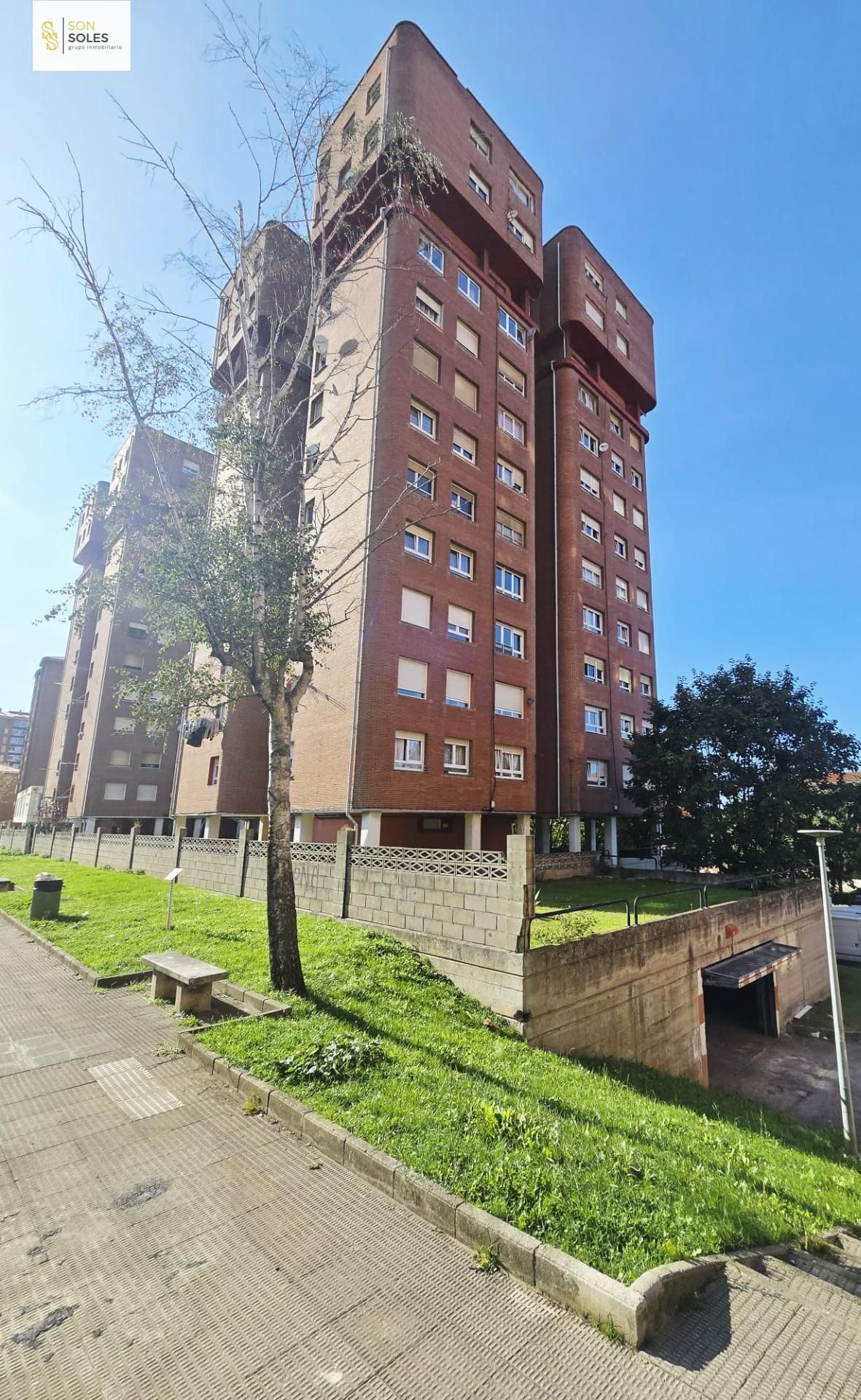 Vista exterior de Pis en venda en Santander amb Terrassa