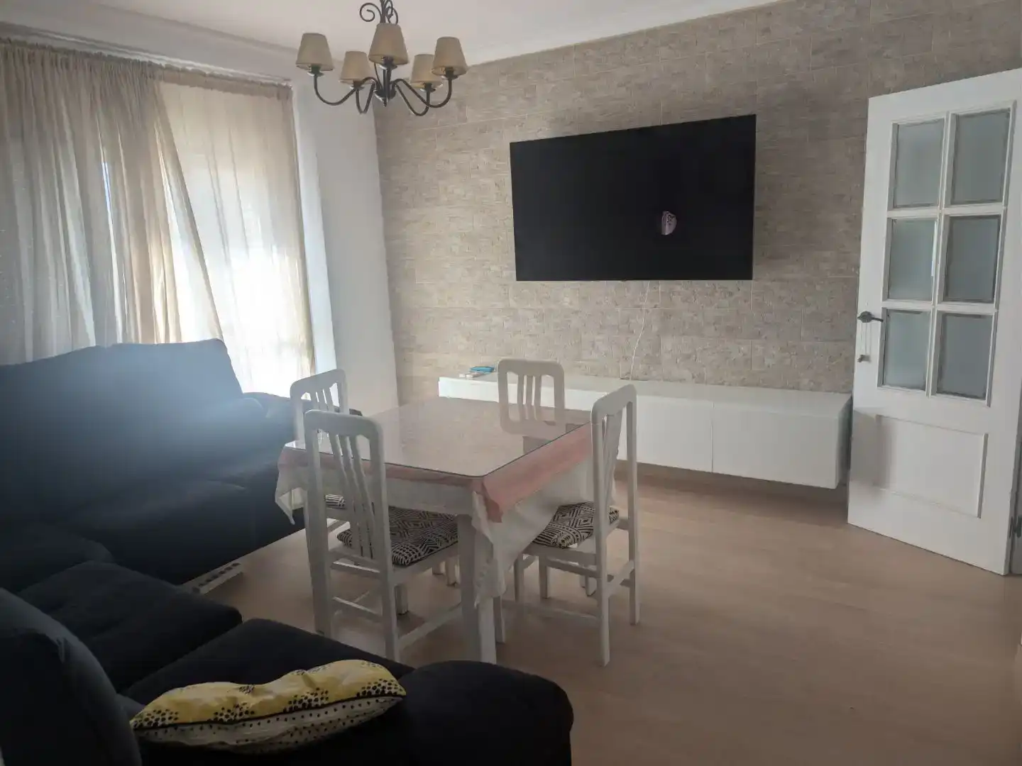 Sala d'estar de Pis en venda en Camas amb Aire condicionat, Parquet i Moblat