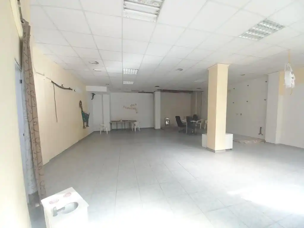Local comercial de lloguer a La Roda, imagen 3