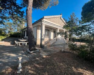 Vista exterior de Casa o xalet en venda en Villanueva de Duero amb Jardí privat, Terrassa i Traster