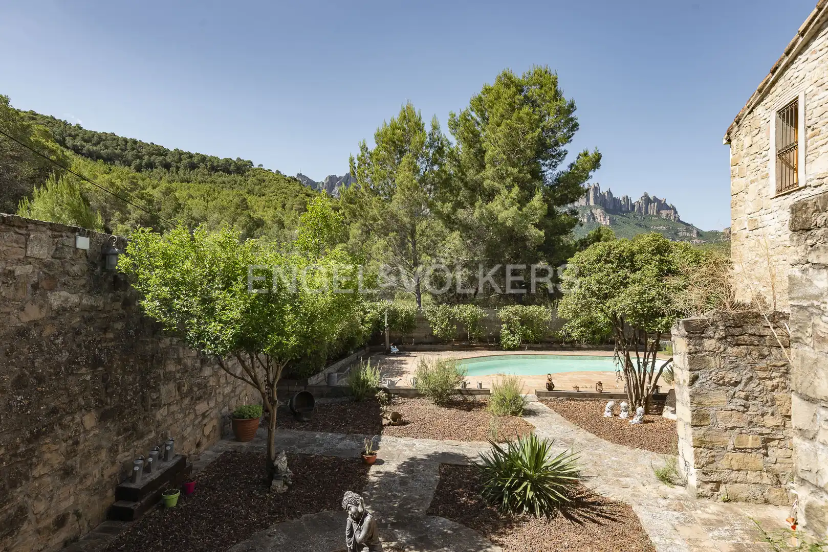 Garden of Country homes for sale in Castellbell i el Vilar  with Heating, Private garden and Swimming Pool