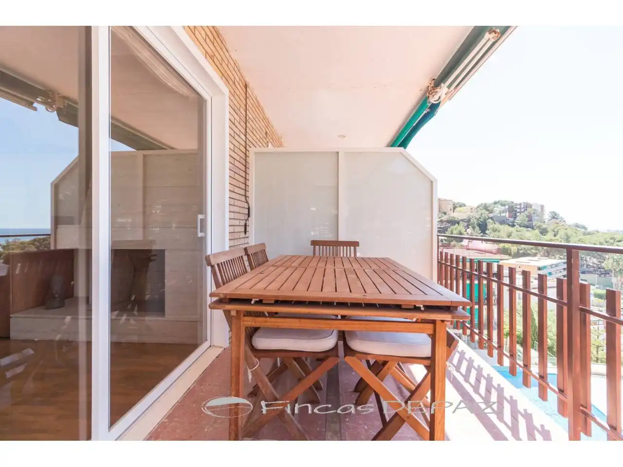 Terraza de Apartamento de alquiler en Castelldefels con Parquet, Terraza y Amueblado