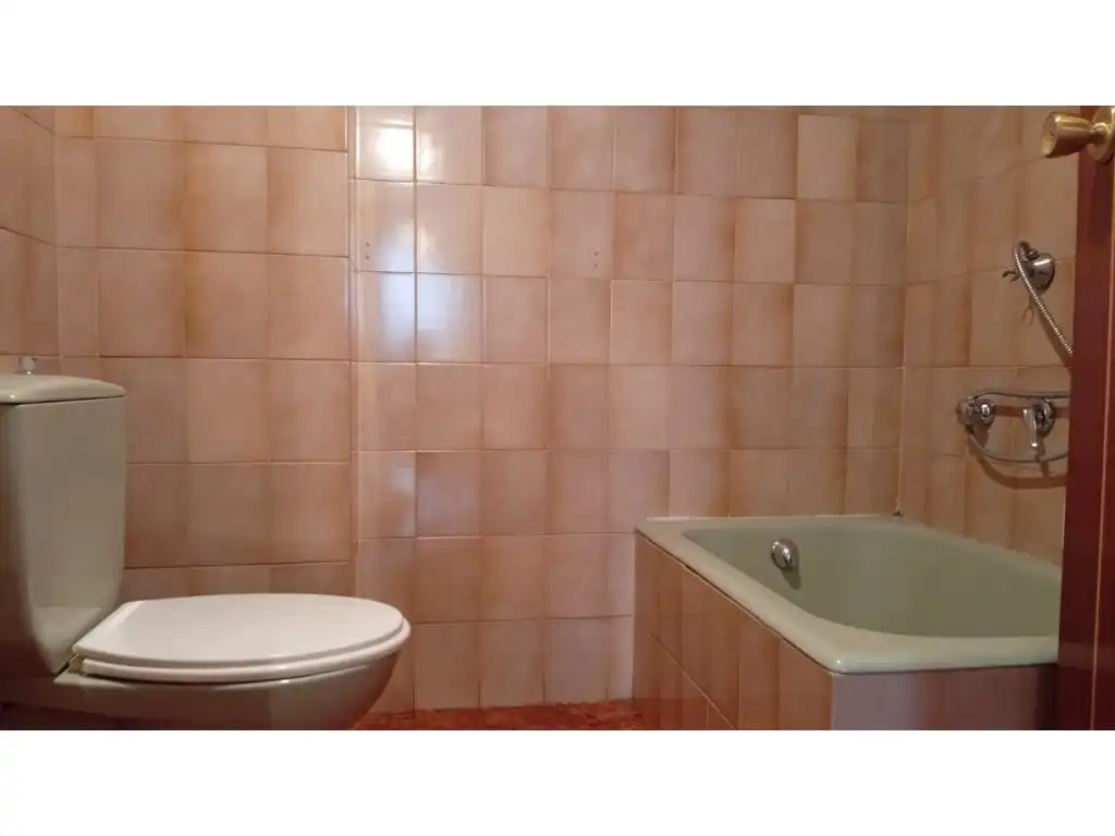 Bany de Àtic en venda en Granada amb Terrassa