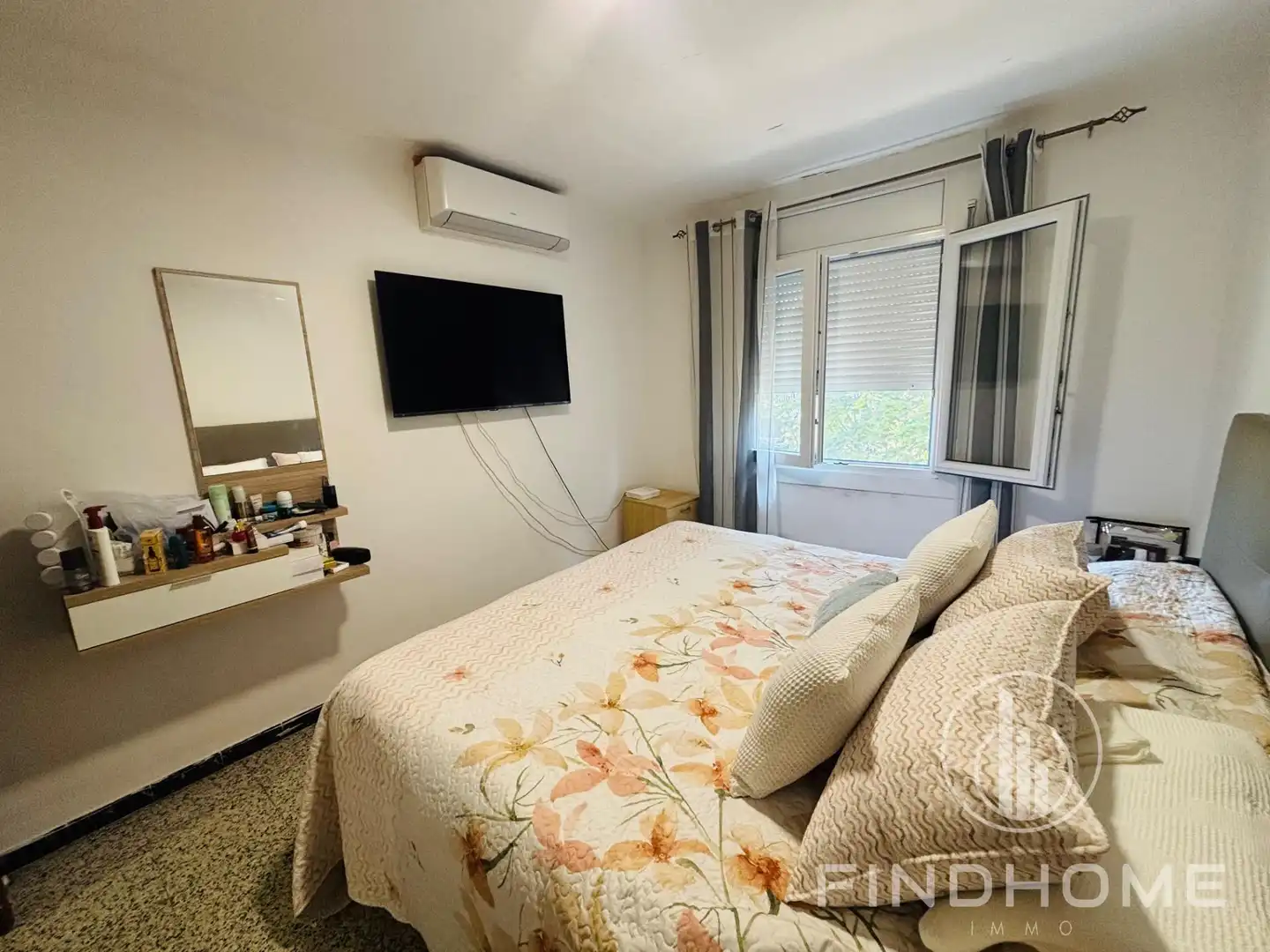 Bedroom of Flat for sale in Olot  with Air Conditioner and Heating