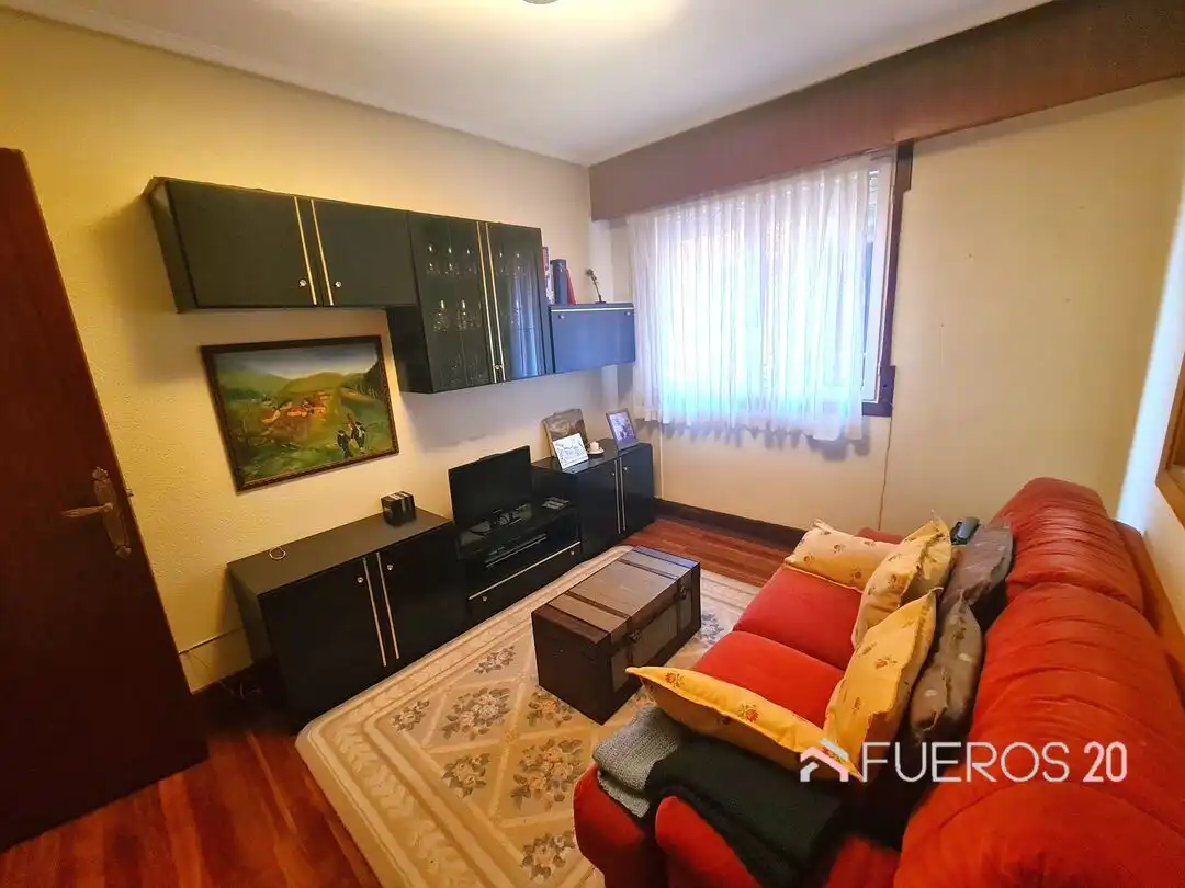 Sala de estar de Piso en venta en Barakaldo  con Calefacción, Terraza y Trastero