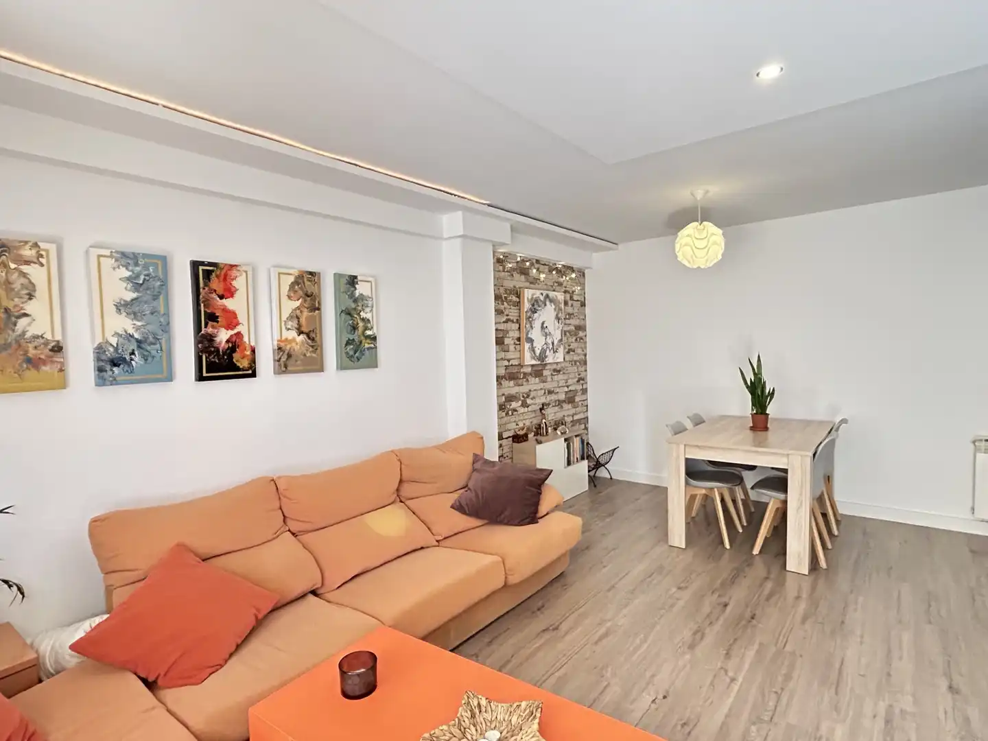 Wohnzimmer von Wohnung zum Verkauf in El Vendrell mit Heizung, Privatgarten und Parkett