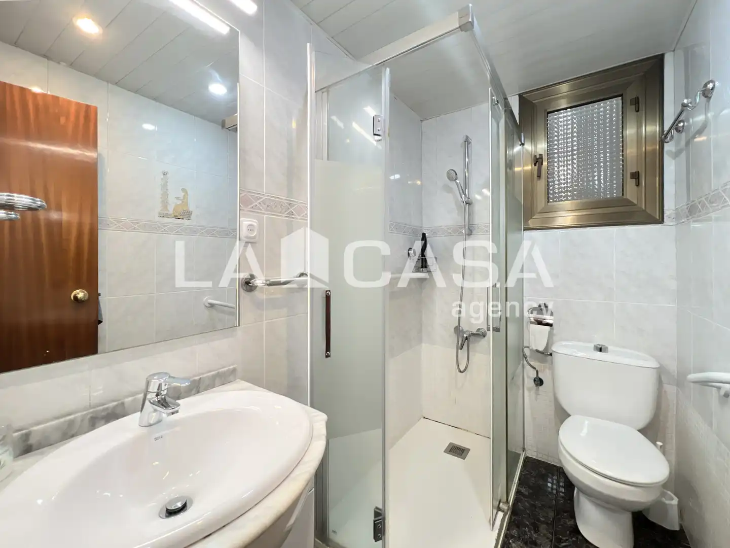 Baño de Piso en venta en Badalona con Calefacción