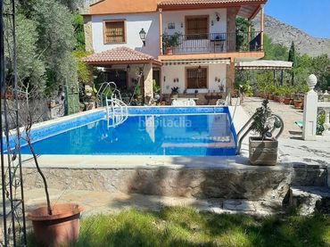 Casa in vendita a Diseminado Ctra Valdepeñas 109