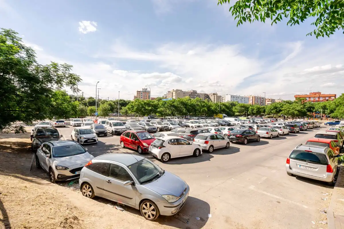 Aparcament de Planta baixa en venda en Madrid amb Calefacció, Terrassa i Balcó