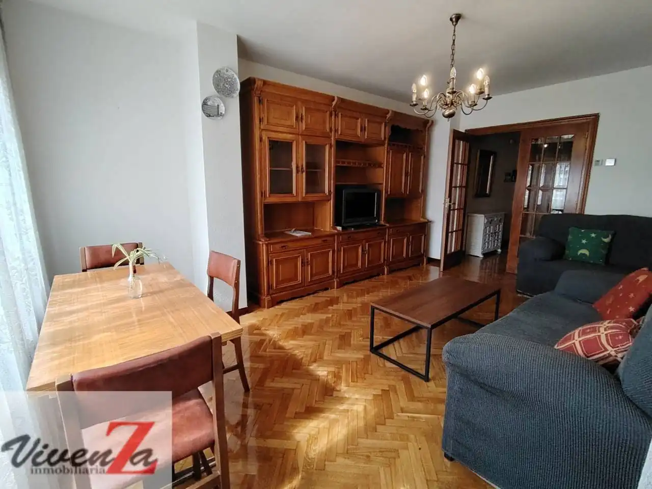 Sala de estar de Piso de alquiler en Zamora Capital  con Calefacción, Parquet y Amueblado
