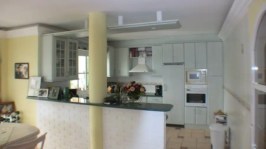 Cuina de Casa o xalet en venda en Torrox amb Aire condicionat, Calefacció i Jardí privat