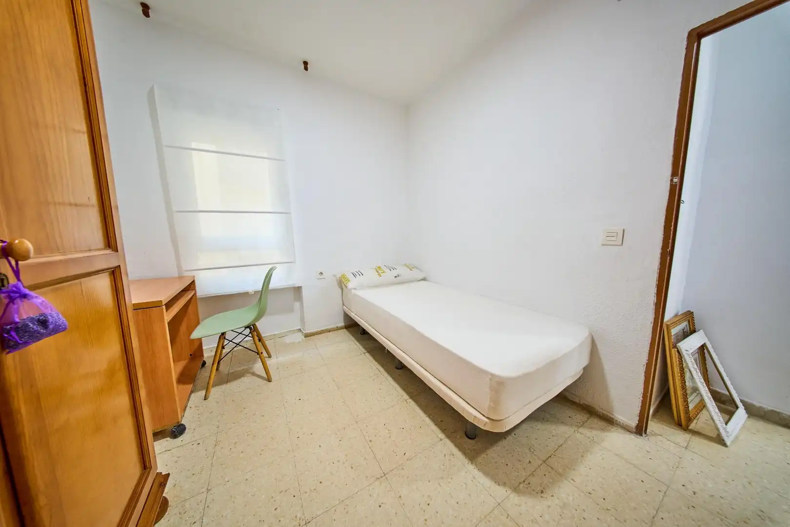 Habitación de Piso para compartir en Granada con Amueblado