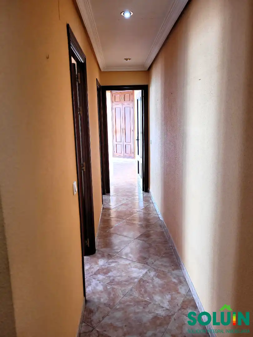 Piso en venta en Fuenlabrada con Calefacción, Trastero y Horno