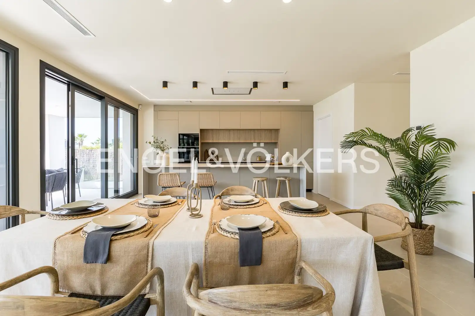 Comedor de Casa o chalet en venta en Sitges con Aire acondicionado, Calefacción y Jardín privado