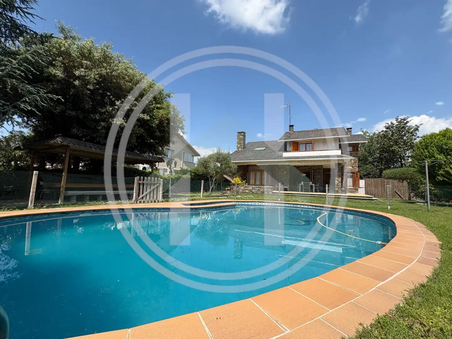 Piscina de Casa o chalet en venta en Cardedeu con Aire acondicionado, Calefacción y Jardín privado