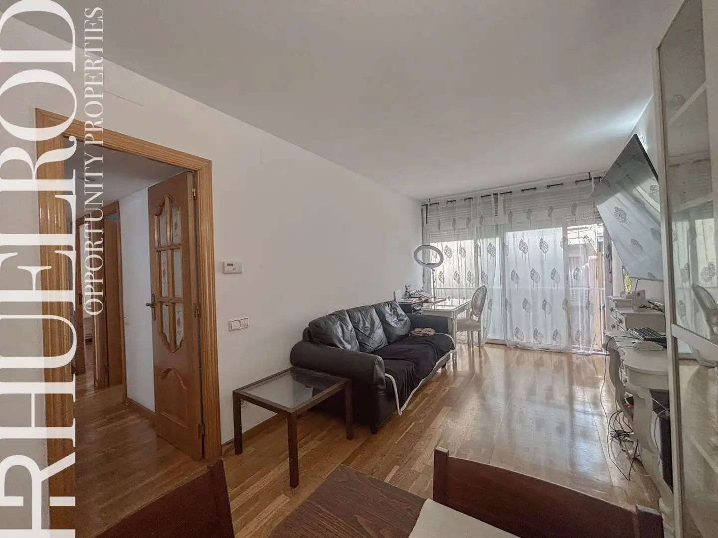 Sala de estar de Piso en venta en Santa Coloma de Gramenet con Calefacción, Parquet y Amueblado