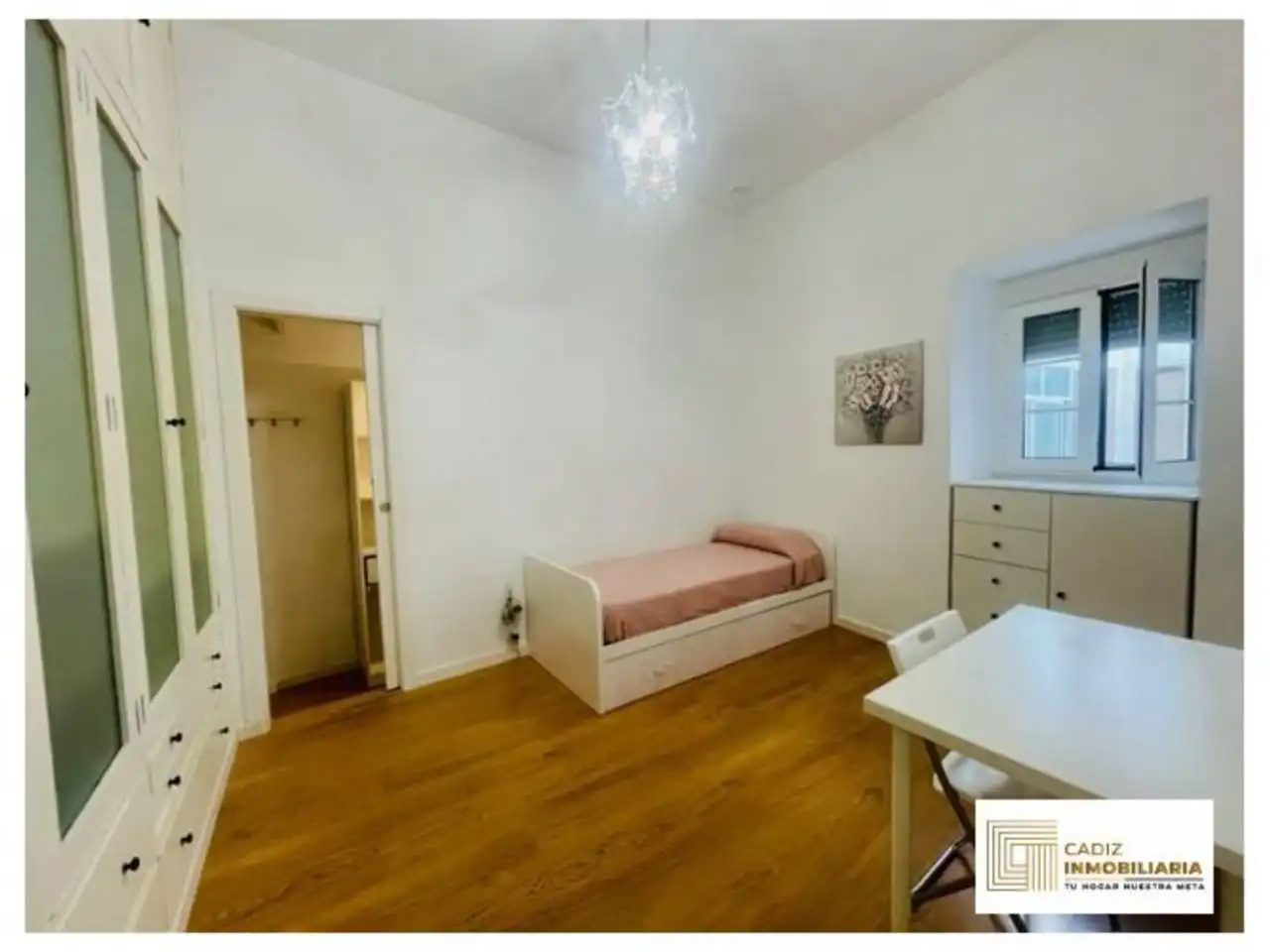 Schlafzimmer von Wohnung zur Miete in Cádiz