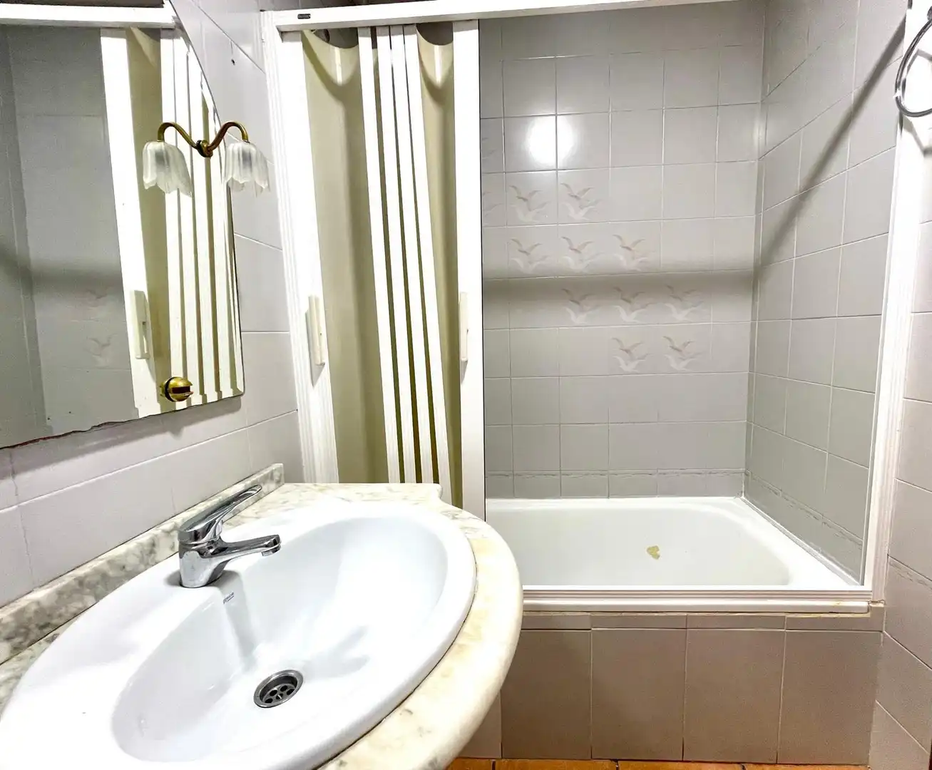 Baño de Planta baja en venta en Elche / Elx con Balcón y Alarma