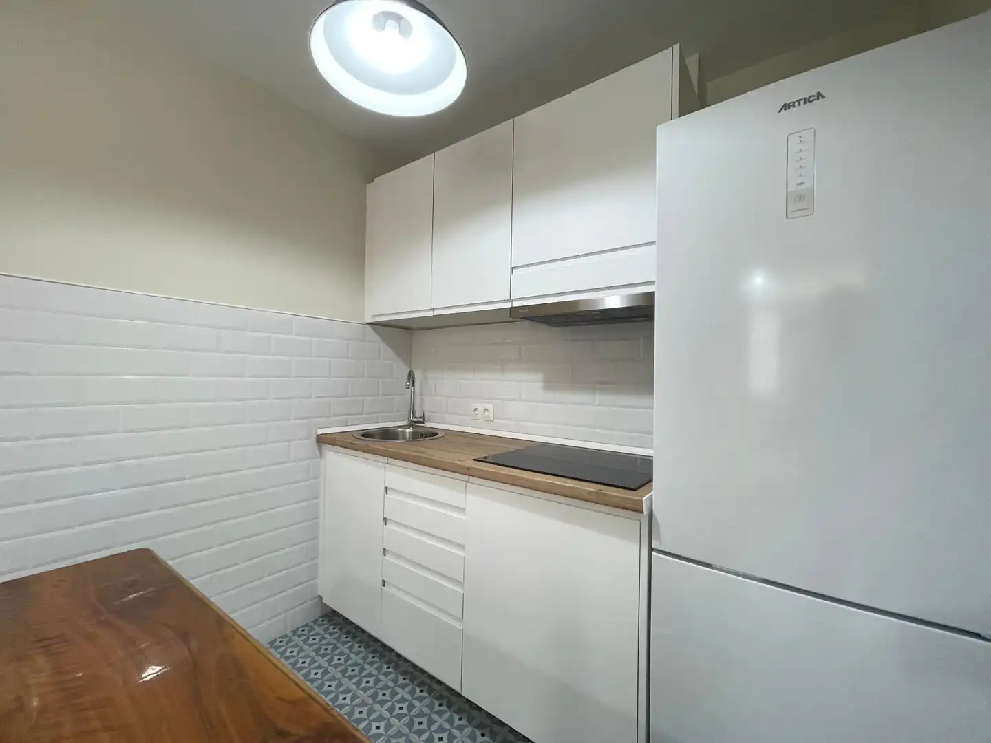 Habitación en CLAVELES, Zona Alta