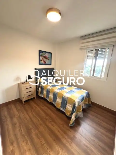 Schlafzimmer von Wohnung zur Miete in Centro