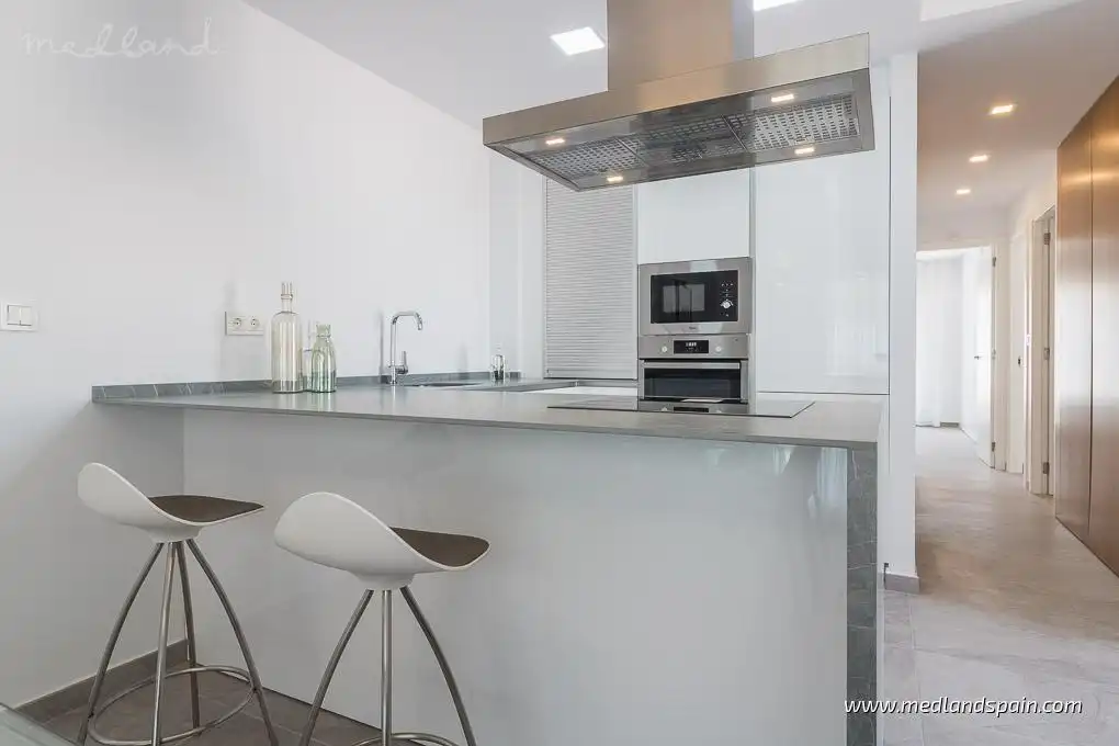 Cocina de Apartamento en venta en Torrevieja con Jardín privado, Terraza y Piscina comunitaria
