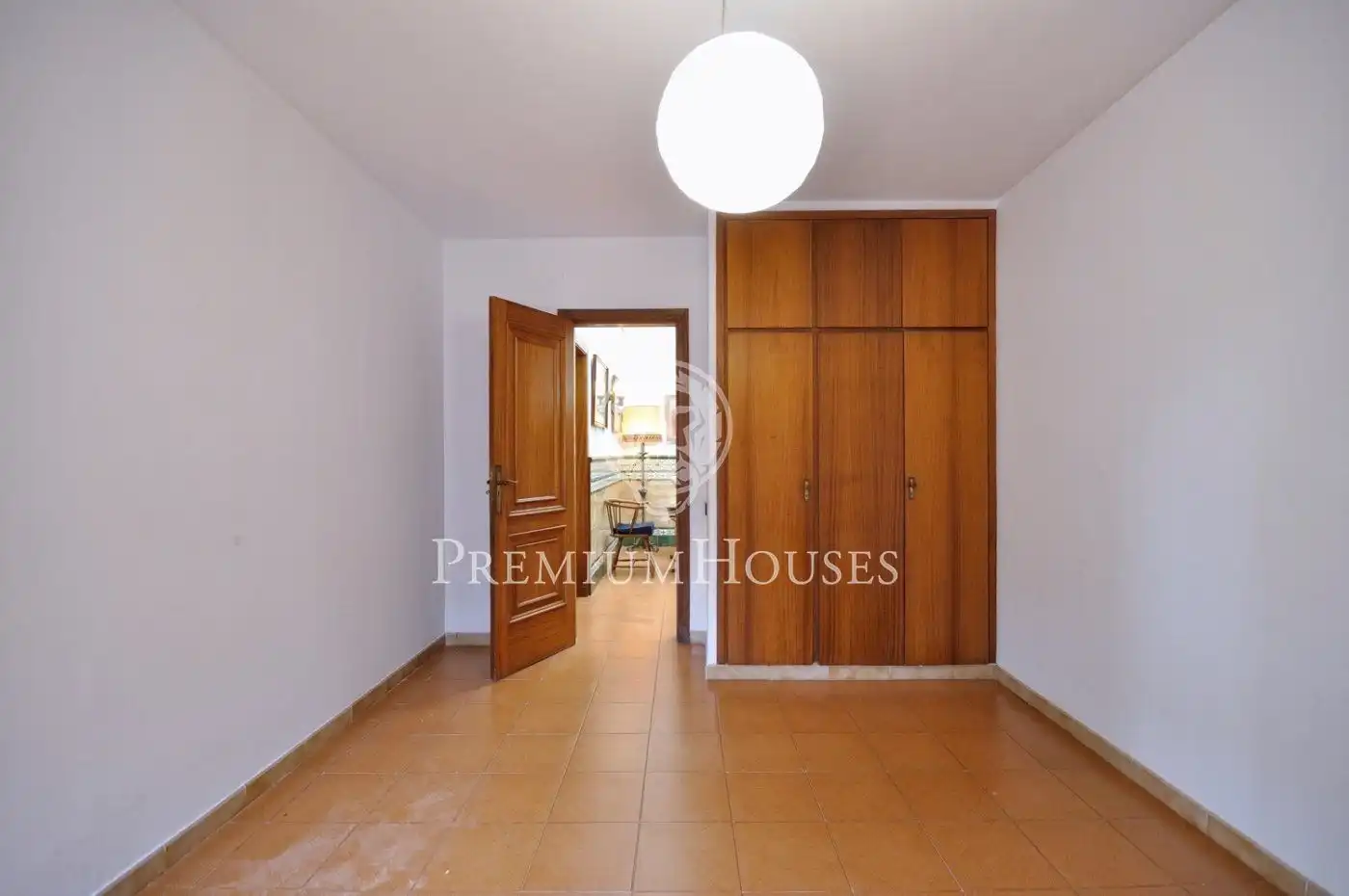Houses for sale in Tiana