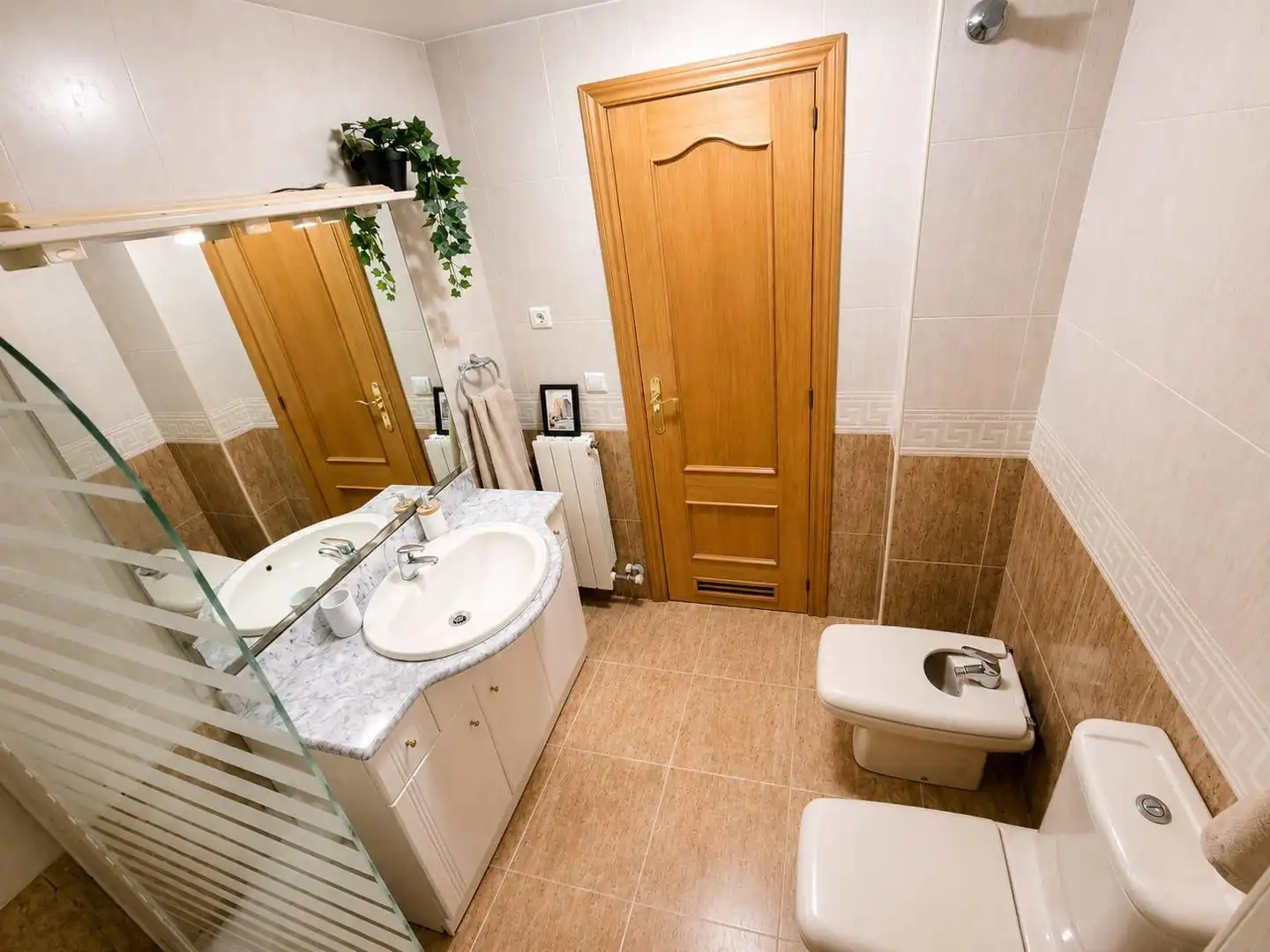 Bathroom of Flat for sale in Zaragoza  with Air Conditioner, Heating and Balcony