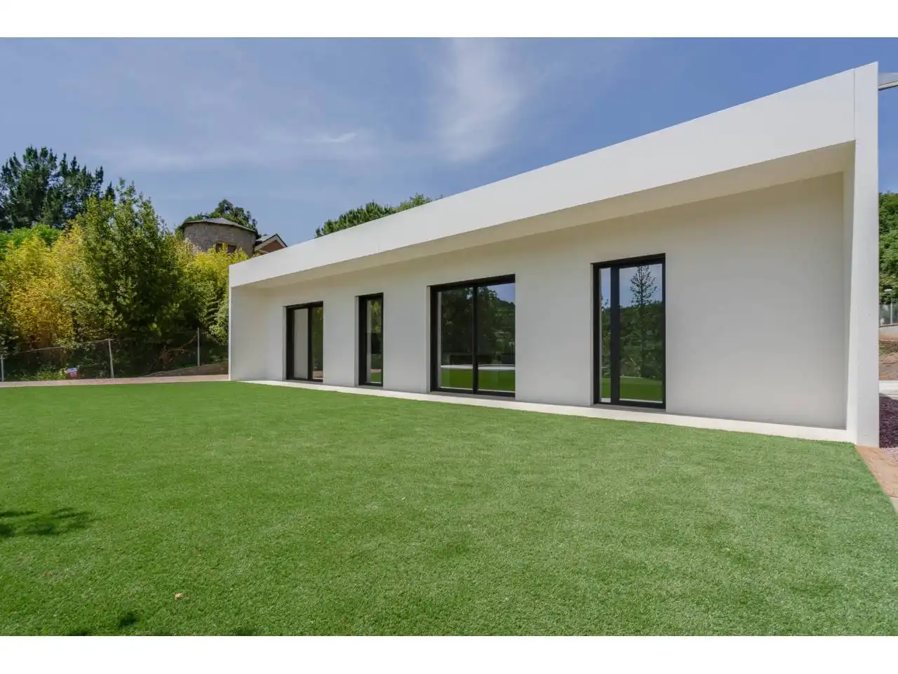 Vista exterior de Casa o xalet en venda en Matadepera amb Aire condicionat, Calefacció i Jardí privat