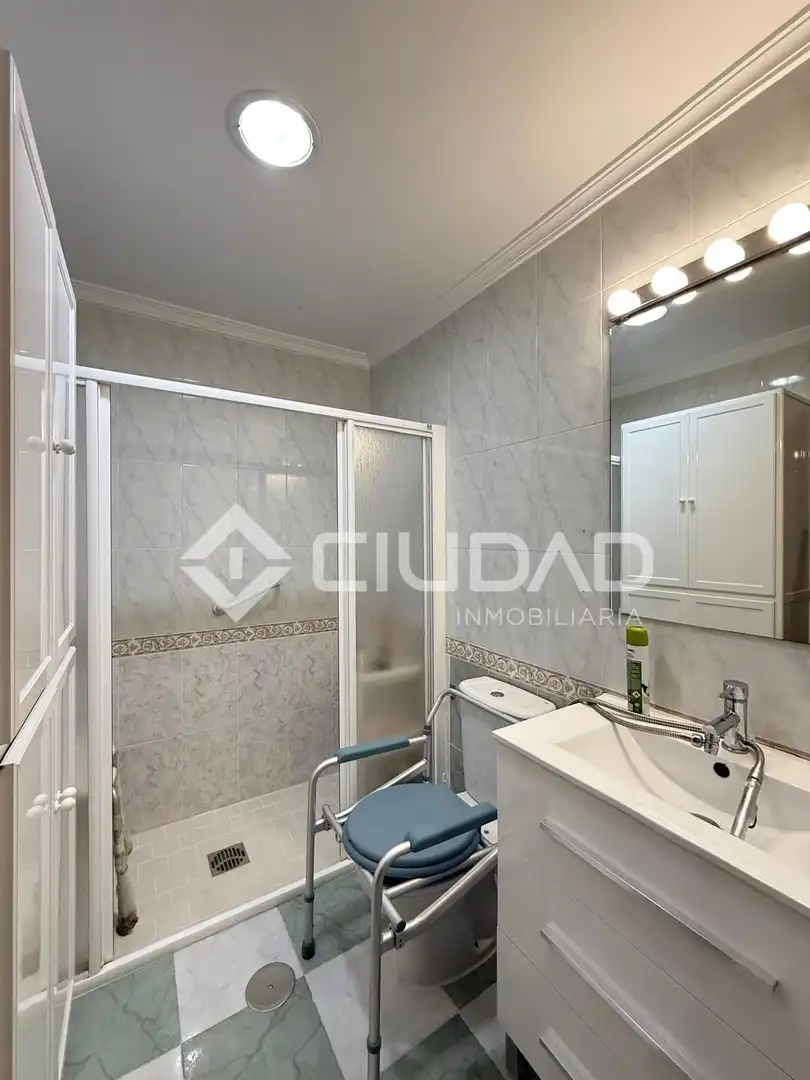 Bathroom of Ground floor for sale in Chipiona  with Air Conditioner